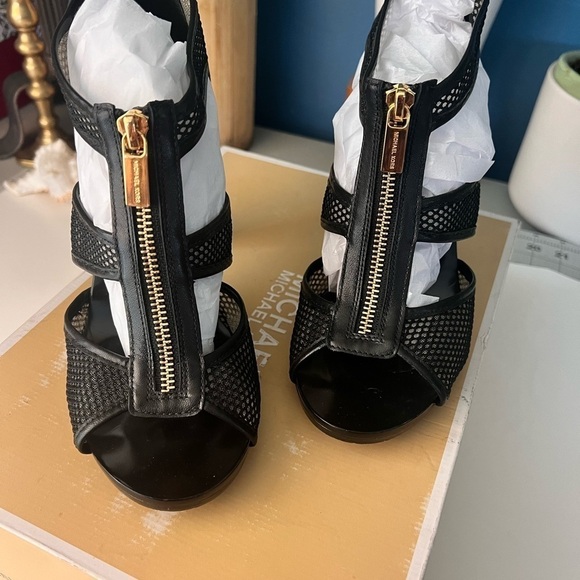 Michael Kors Berley T Strap Shoes - Picture 3 of 7